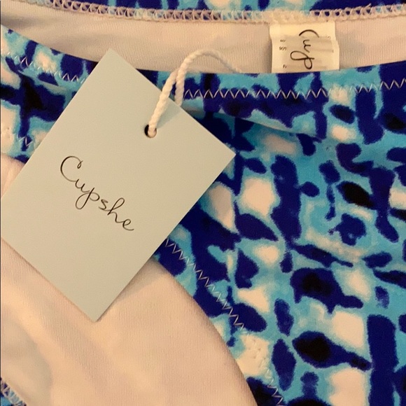 Bikini! - Picture 2 of 3